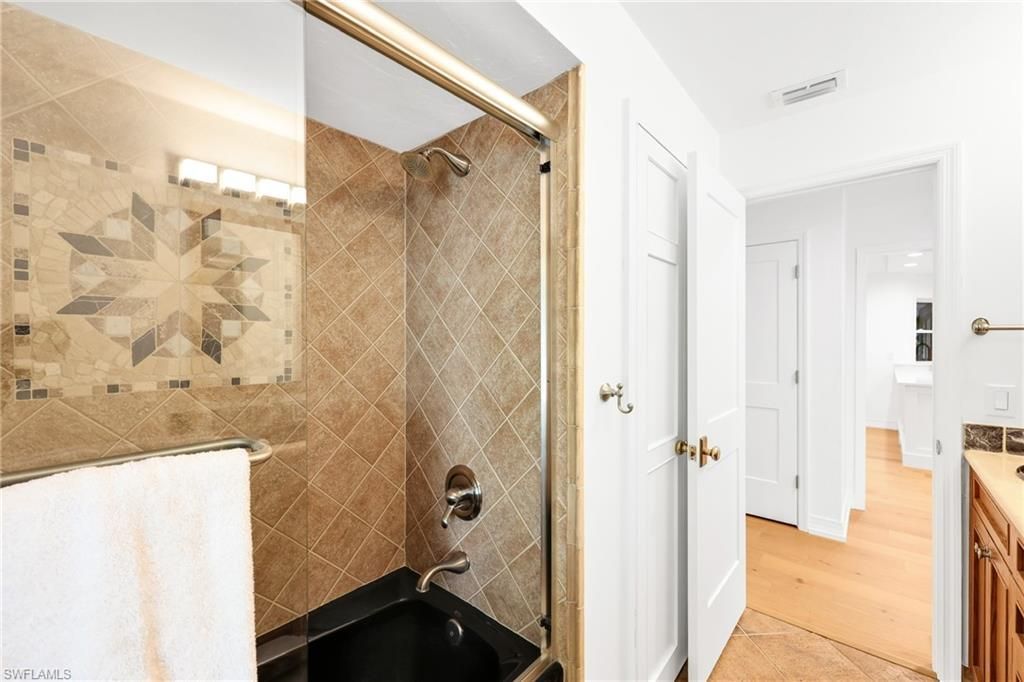 4870 Whispering Pine Way, Naples, FL 34103 Photo