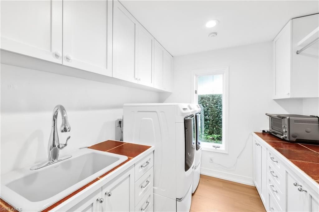 4870 Whispering Pine Way, Naples, FL 34103 Photo