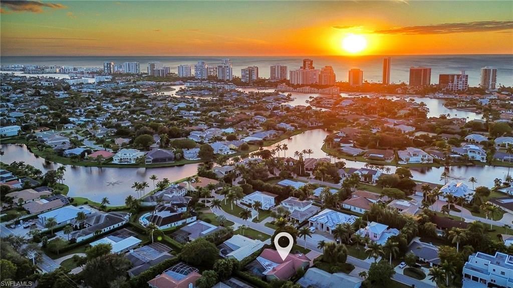 4870 Whispering Pine Way, Naples, FL 34103 Photo