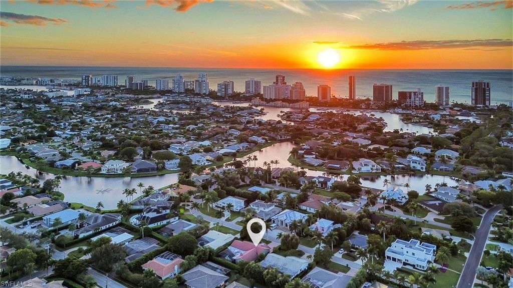 4870 Whispering Pine Way, Naples, FL 34103 Photo