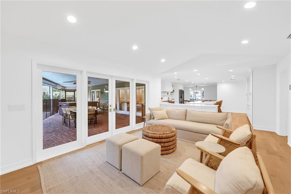 4870 Whispering Pine Way, Naples, FL 34103 Photo