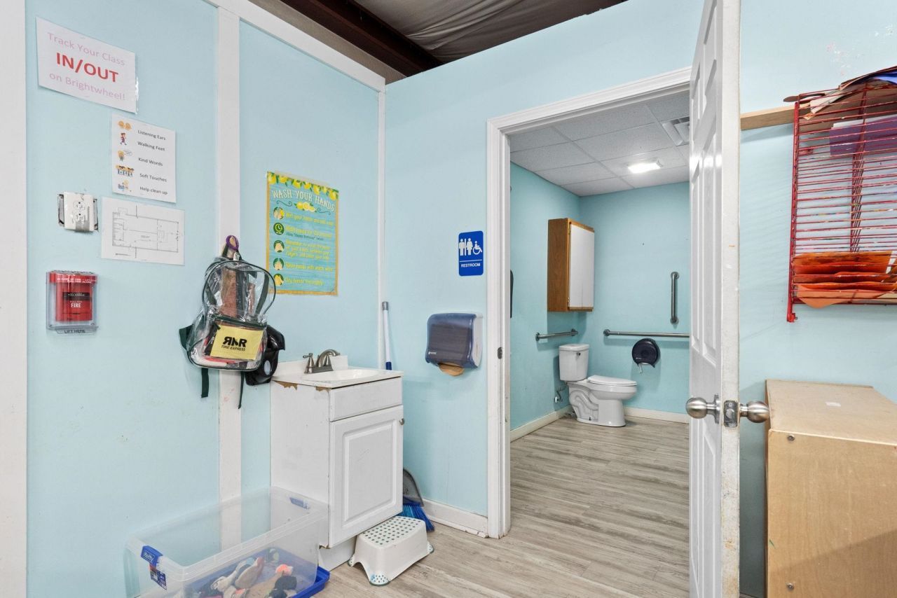 3080 Highway 905 Photo 18