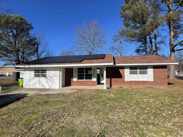 428 E 4th Street, Lonoke, AR 72086