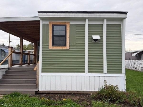 81 Helen Street, Barberton, OH 44203