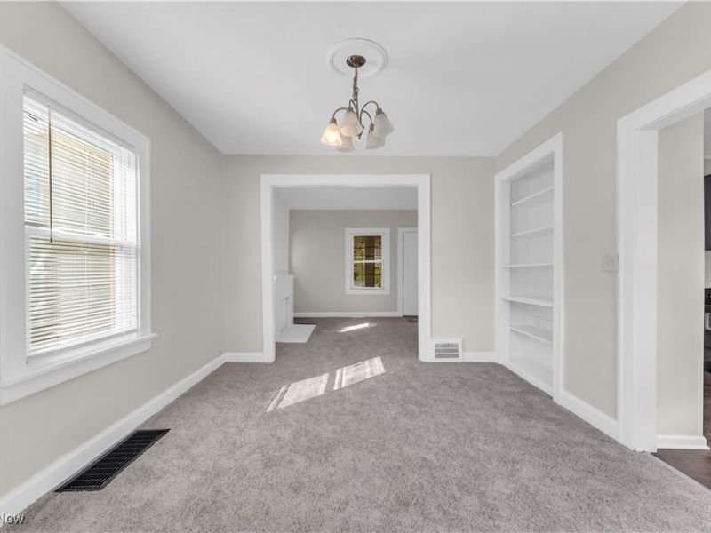 945 Nela View Road, Cleveland Heights, OH 44112 Photo 11