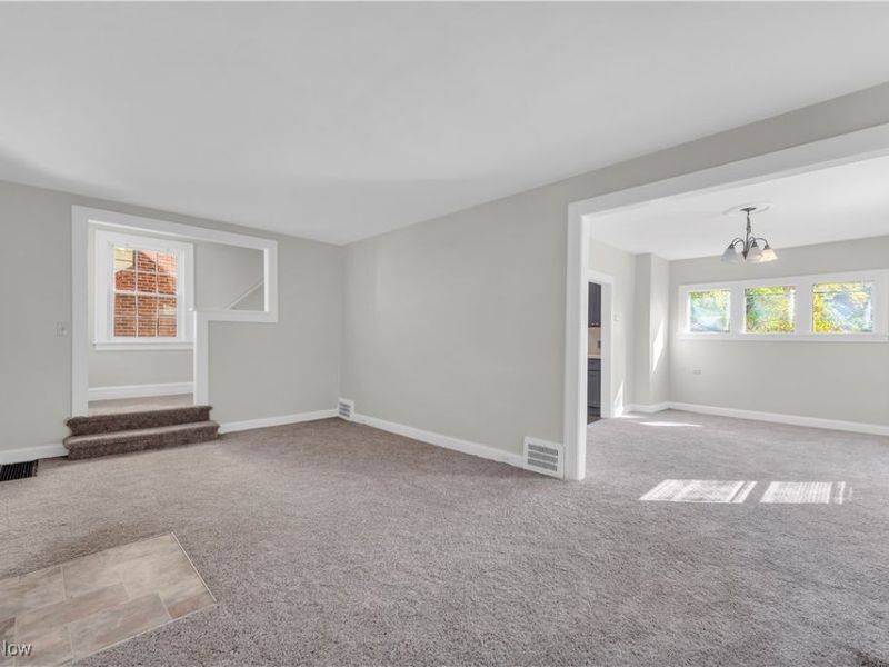 945 Nela View Road, Cleveland Heights, OH 44112 Photo 8