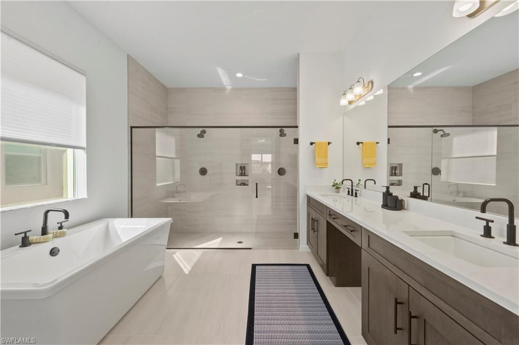 9072 Wisteria Way, Naples, FL 34114 Photo