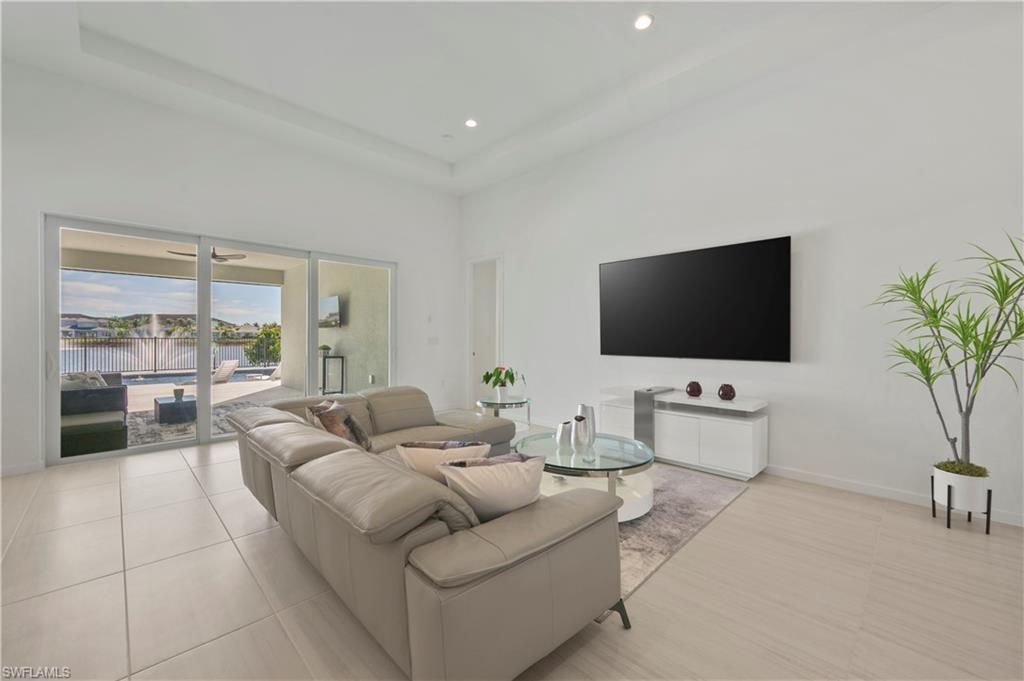 9072 Wisteria Way, Naples, FL 34114 Photo