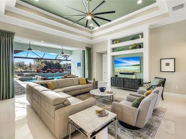 5750 Clarendon DR, NAPLES, FL 34113