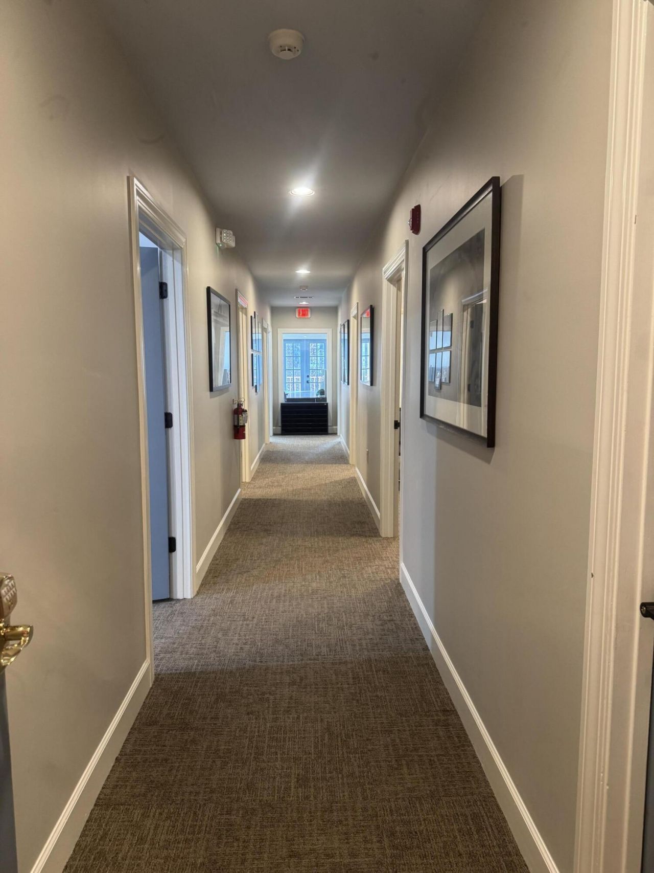 11 Broad Street Photo 6