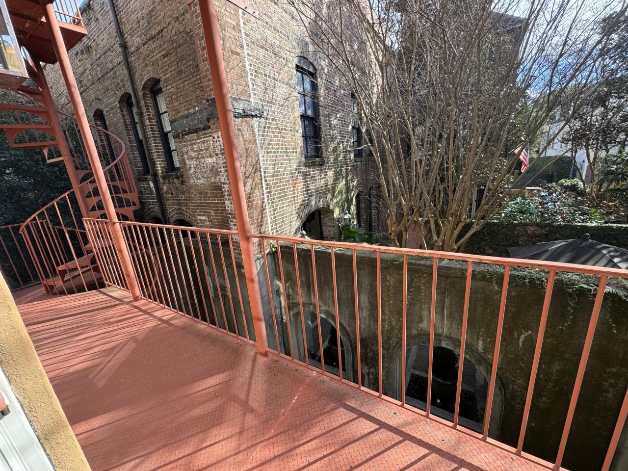 11 Broad Street Photo 9