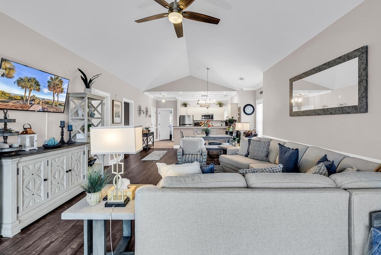 124 S Shore Blvd. Photo 11