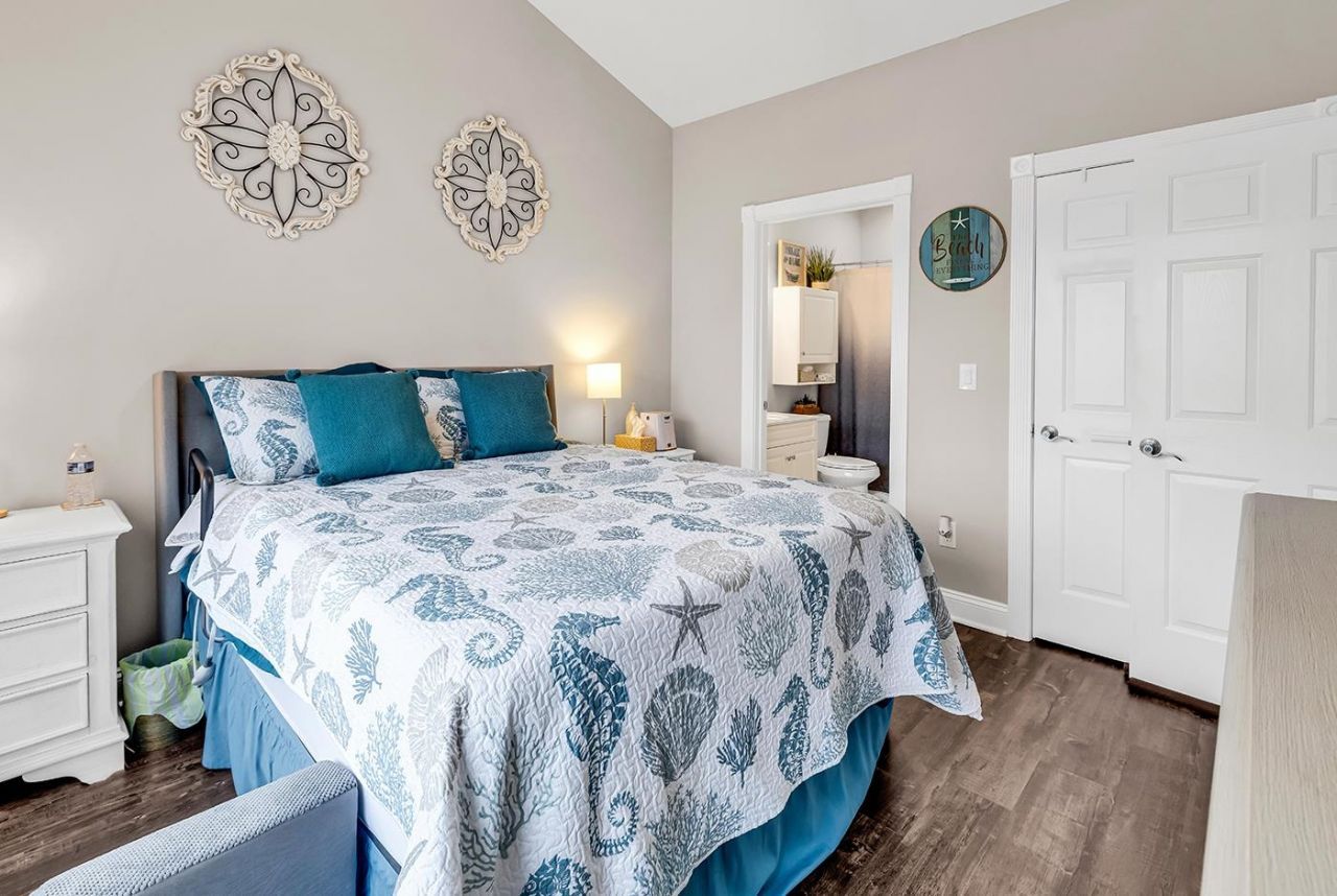 124 S Shore Blvd. Photo 17