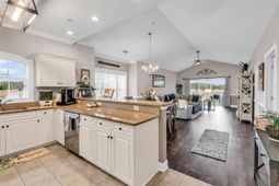 124 S Shore Blvd. photo 4