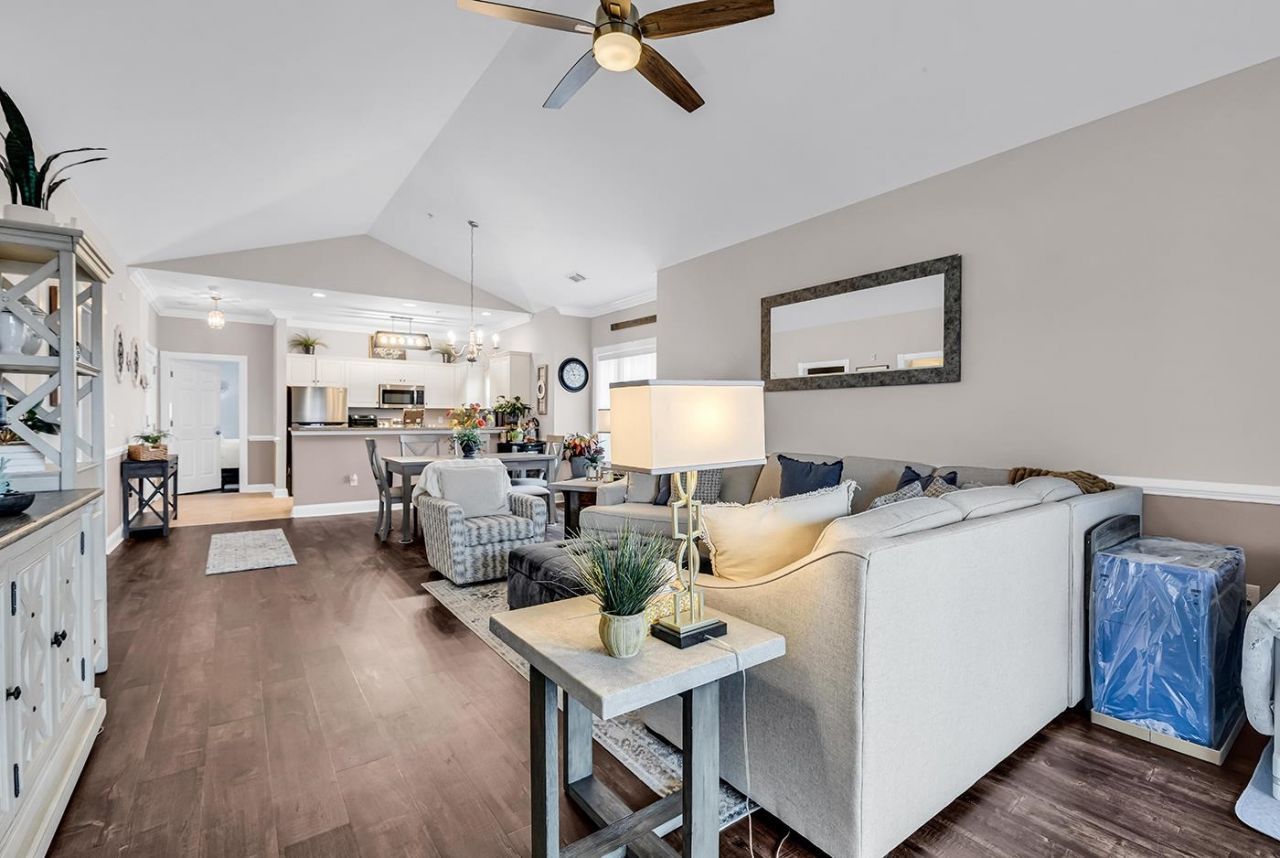 124 S Shore Blvd. Photo 4