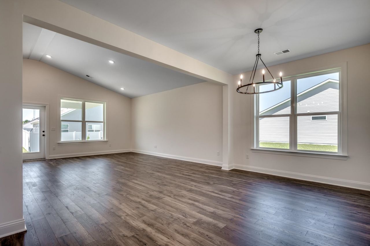 163 Glengrove Lane Photo 6