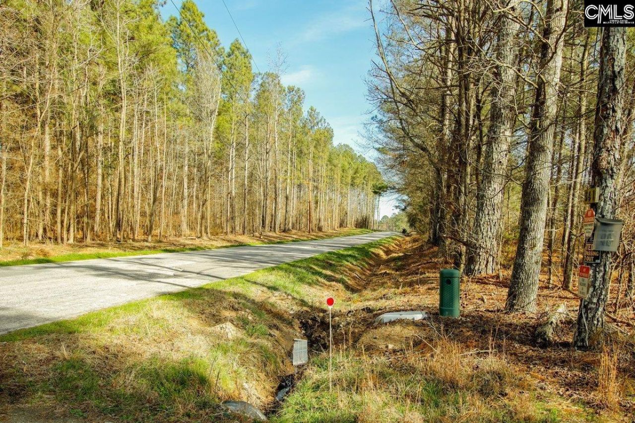 561 Church Road  Photo 13