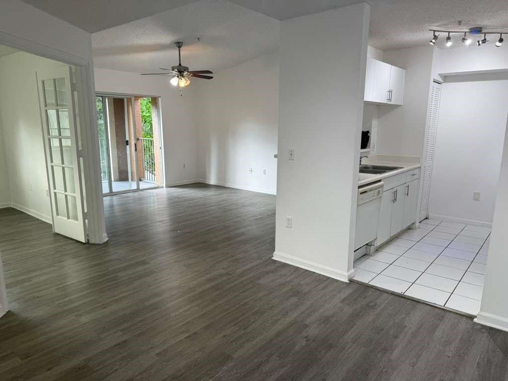 4844 N State Road 7, Unit 305, Coconut Creek, FL 33073 Photo