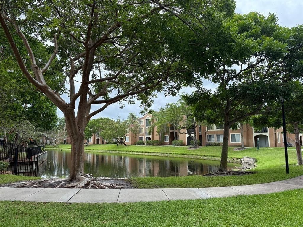 4844 N State Road 7, Unit 305, Coconut Creek, FL 33073 Photo
