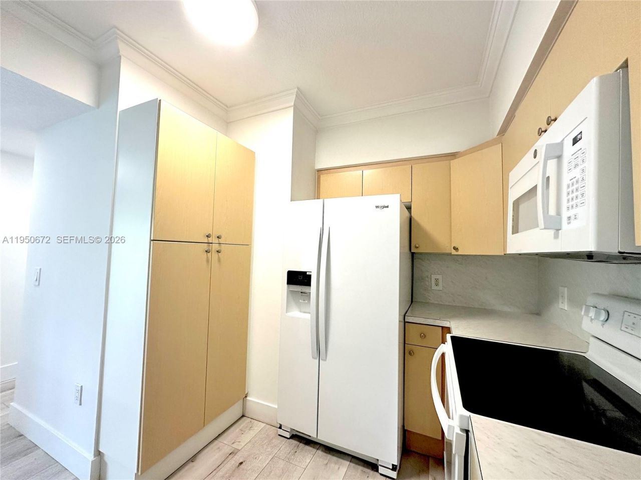 9340 Fontainebleau Blvd, Unit 406, Miami, FL 33172 Photo