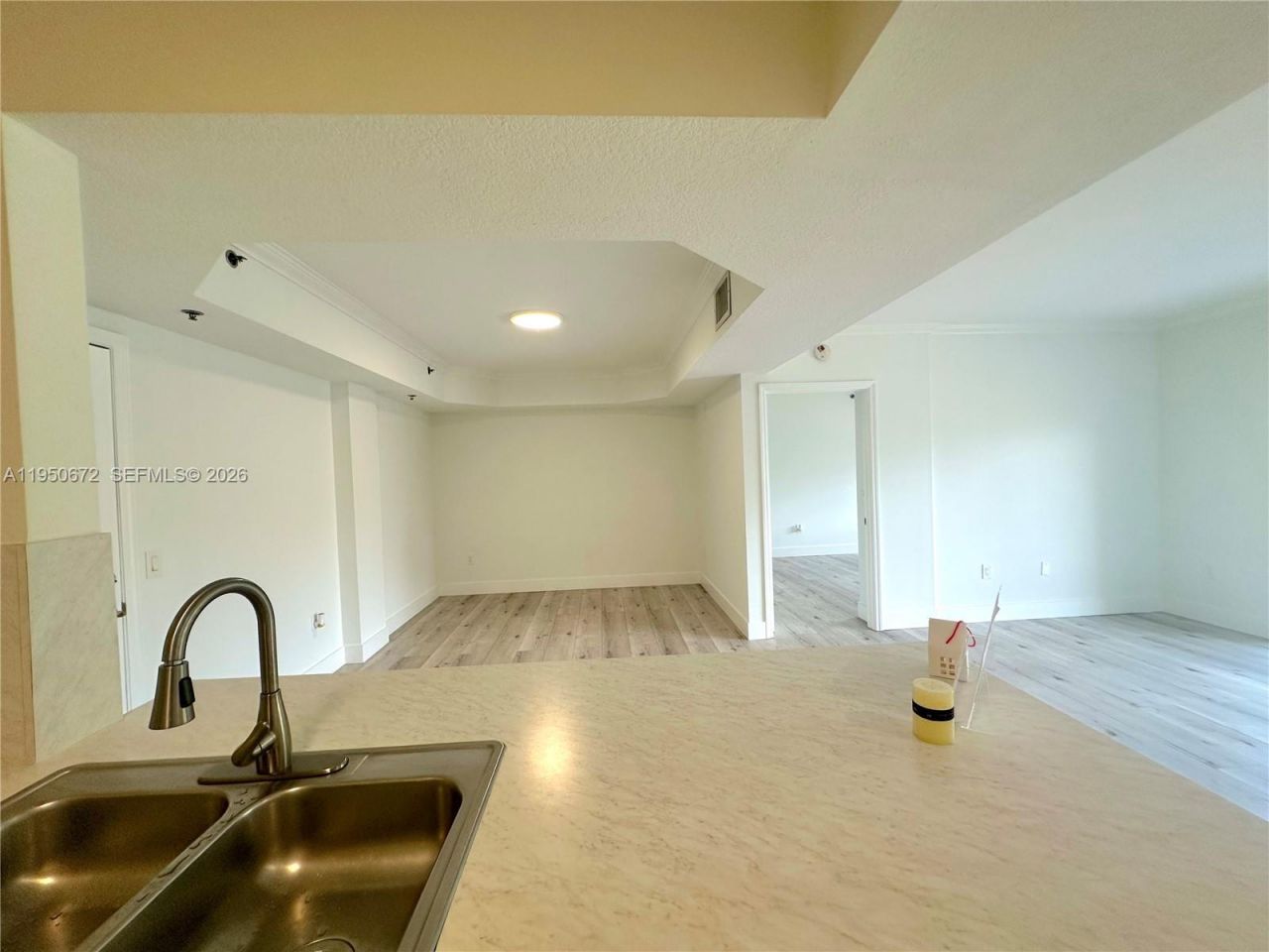 9340 Fontainebleau Blvd, Unit 406, Miami, FL 33172 Photo