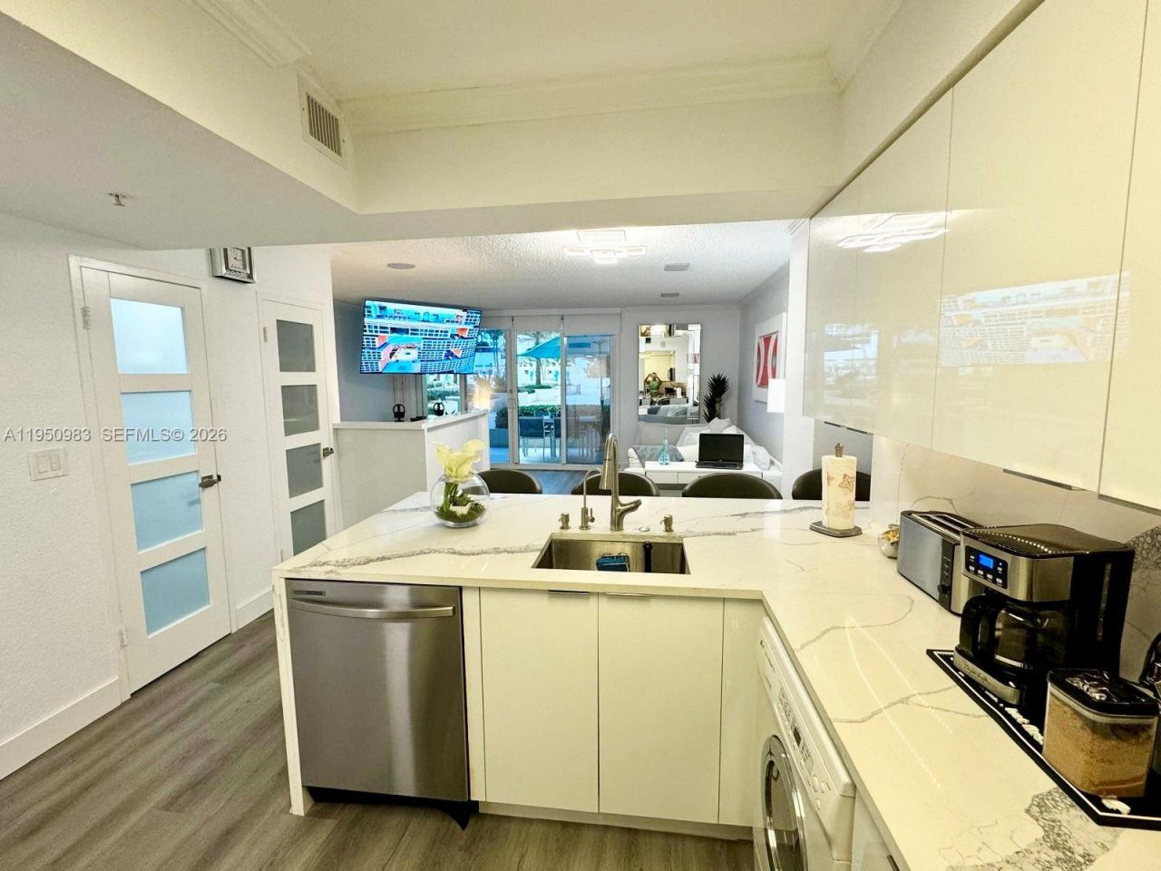 2501 S Ocean Dr, Unit L14, Hollywood, FL 33019 Photo