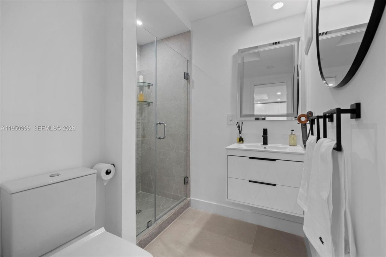 345 Ocean Dr, Unit 326, Miami Beach, FL 33139 Photo