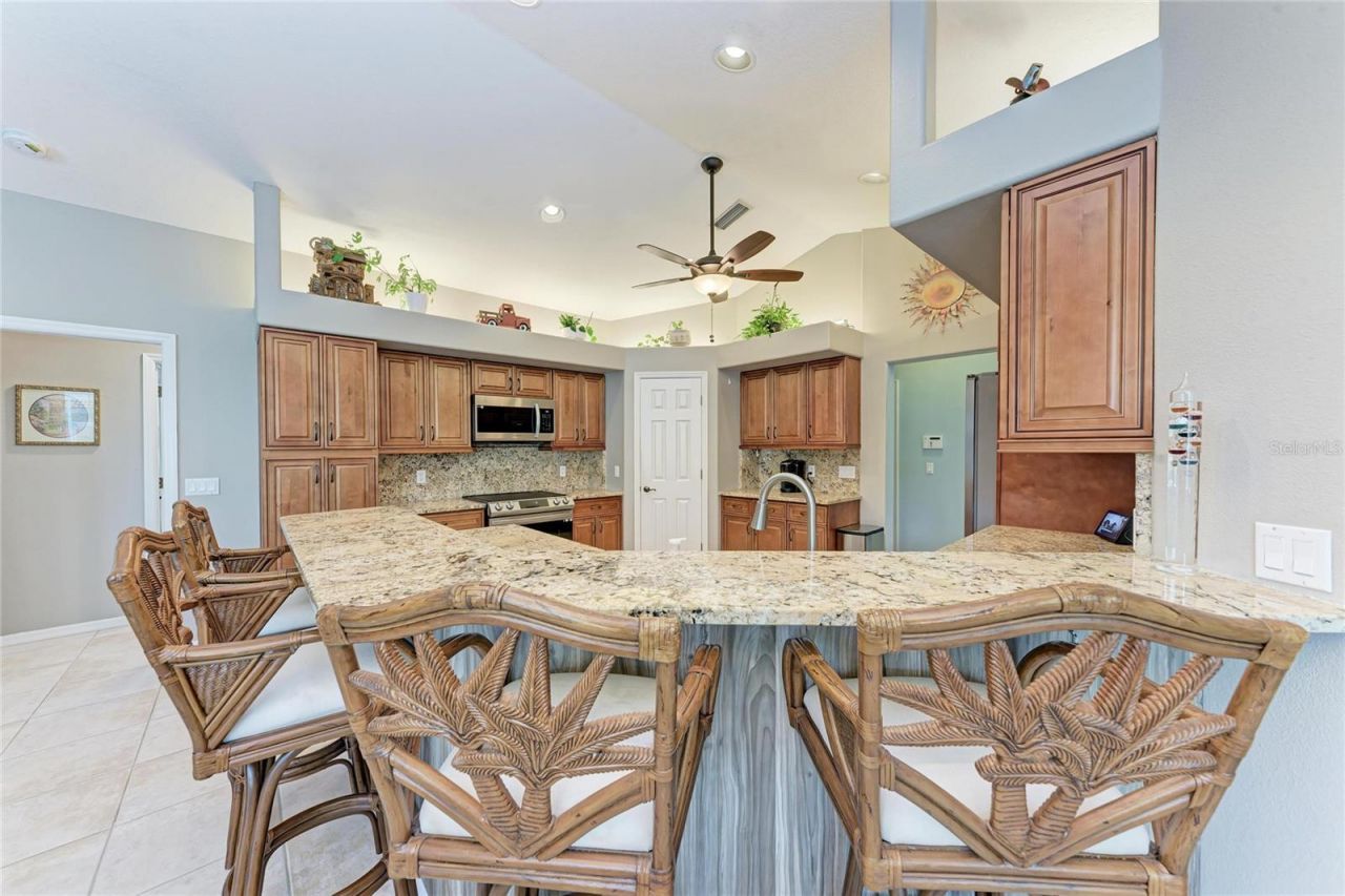 4465 Mcintosh Lake Avenue, Sarasota, FL 34233 Photo