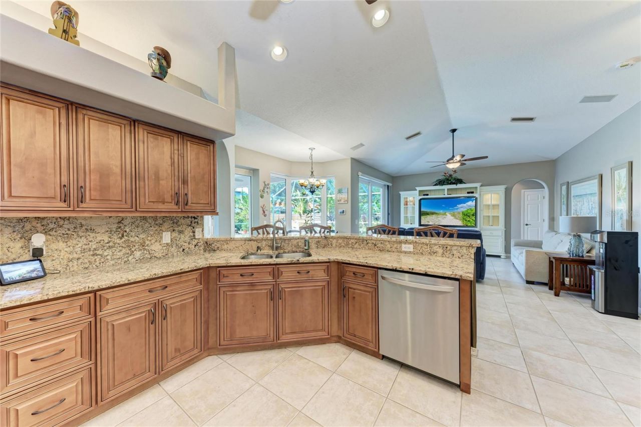 4465 Mcintosh Lake Avenue, Sarasota, FL 34233 Photo