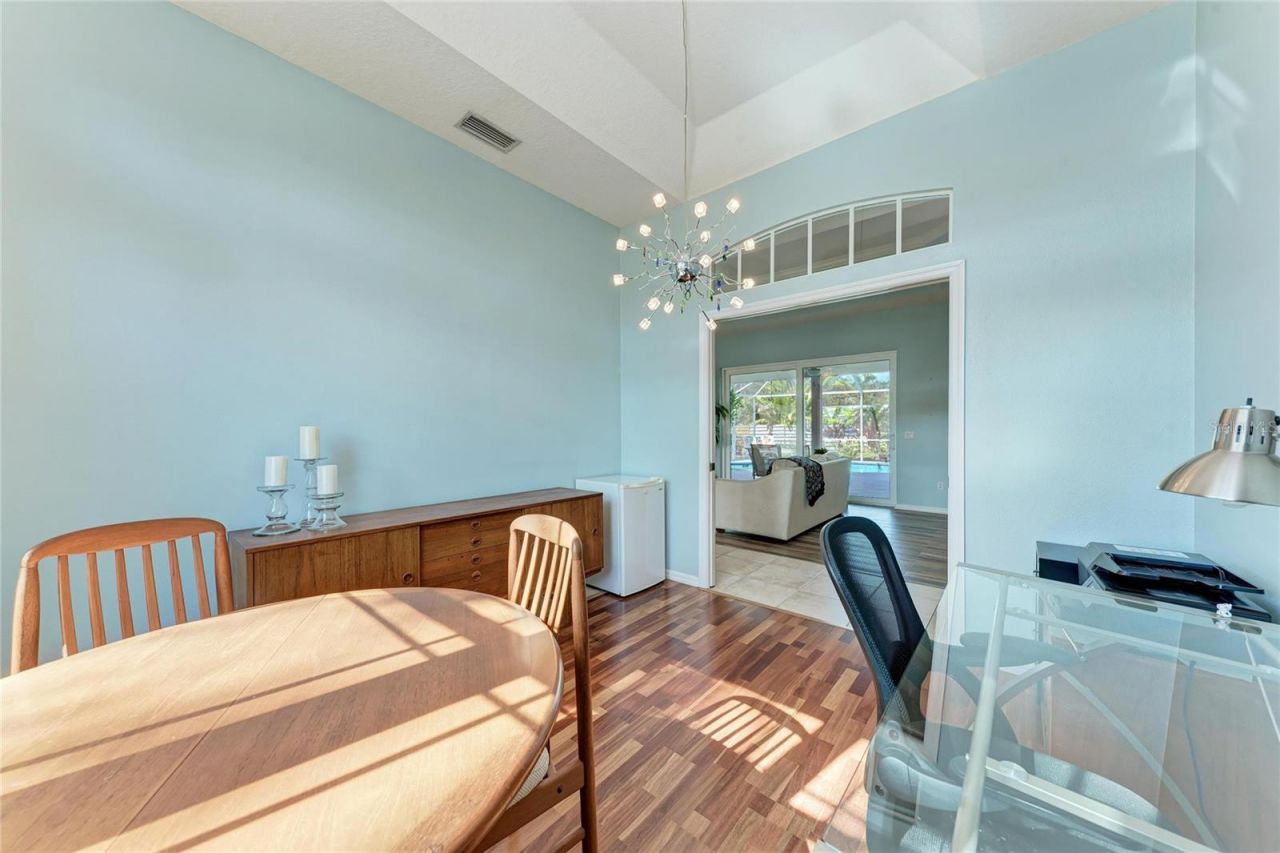 4465 Mcintosh Lake Avenue, Sarasota, FL 34233 Photo