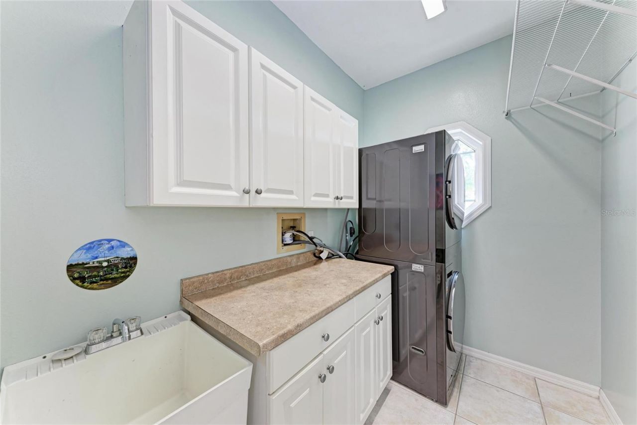 4465 Mcintosh Lake Avenue, Sarasota, FL 34233 Photo