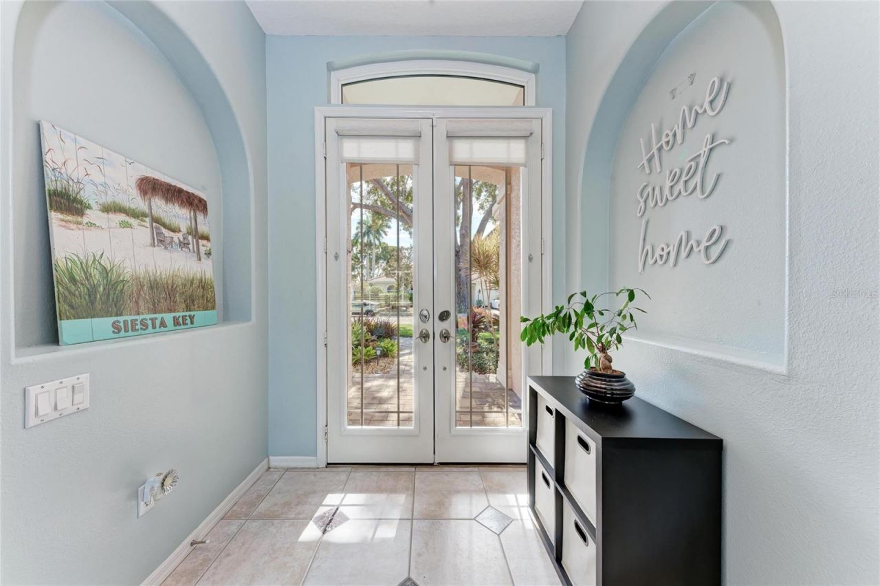 4465 Mcintosh Lake Avenue, Sarasota, FL 34233 Photo