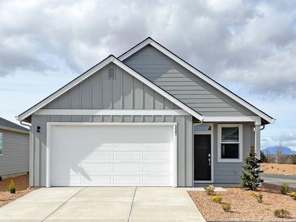 2687 NW 26th LP North, Redmond, OR 97756