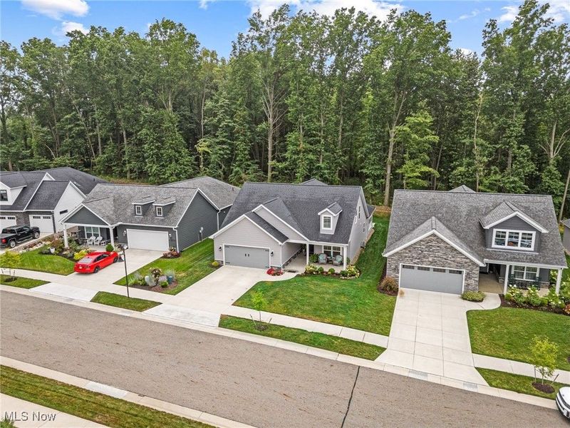 2080 Hawthorn Court, North Canton, OH 44720 Photo 2