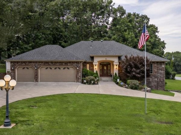 3110 Old Dike Road , Grove, OK 74344