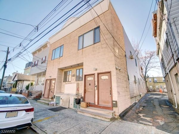 32 W 19Th St, Bayonne, NJ 07002