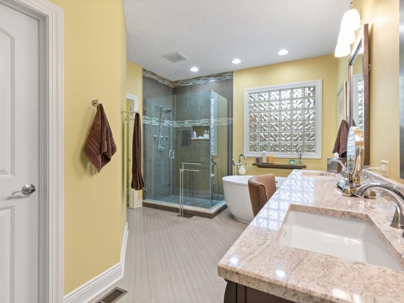 7747 Mikayla Drive, Westerville, OH 43082 Photo 16