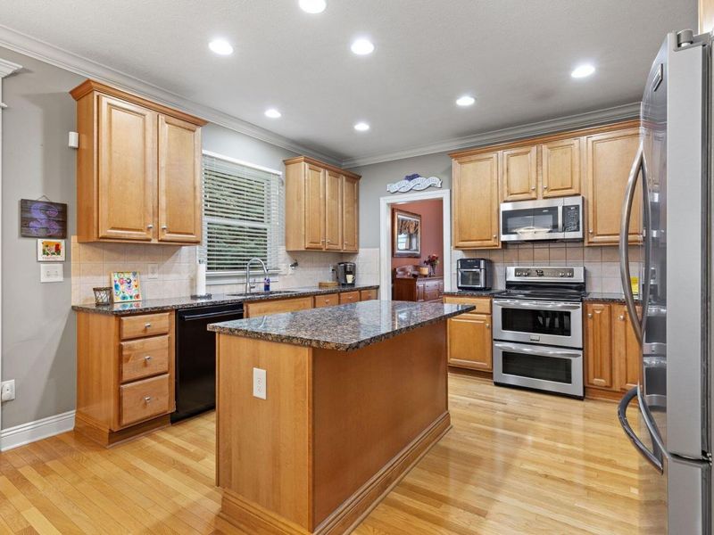 7747 Mikayla Drive, Westerville, OH 43082 Photo 6