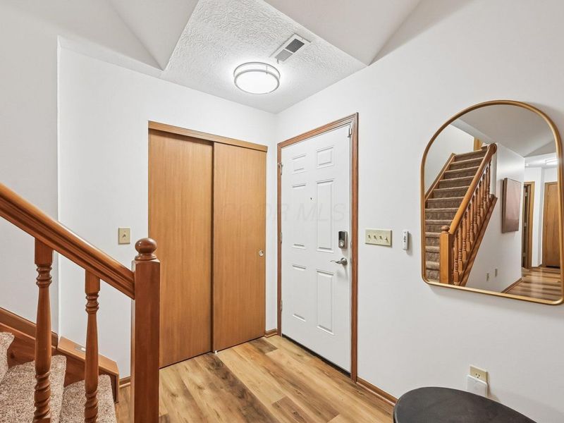 7811 Meadowlark Lane N, Reynoldsburg, OH 43068 Photo 4