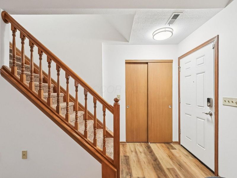 7811 Meadowlark Lane N, Reynoldsburg, OH 43068 Photo 5