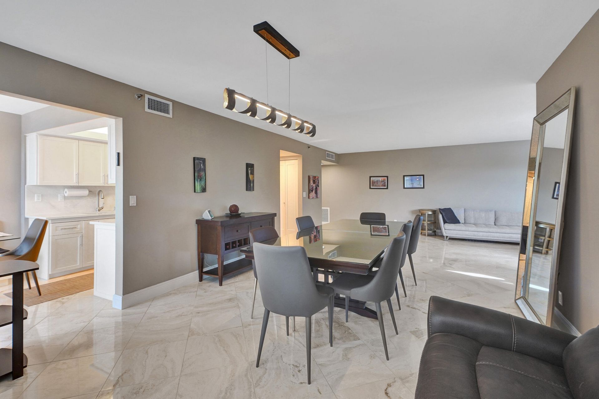 2001 N Ocean Boulevard, Unit 305, Boca Raton, FL 33431 Photo