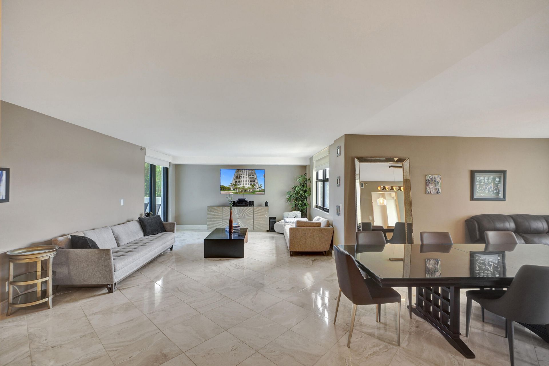 2001 N Ocean Boulevard, Unit 305, Boca Raton, FL 33431 Photo