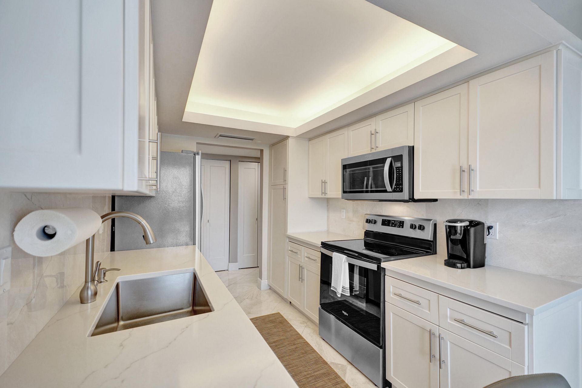 2001 N Ocean Boulevard, Unit 305, Boca Raton, FL 33431 Photo