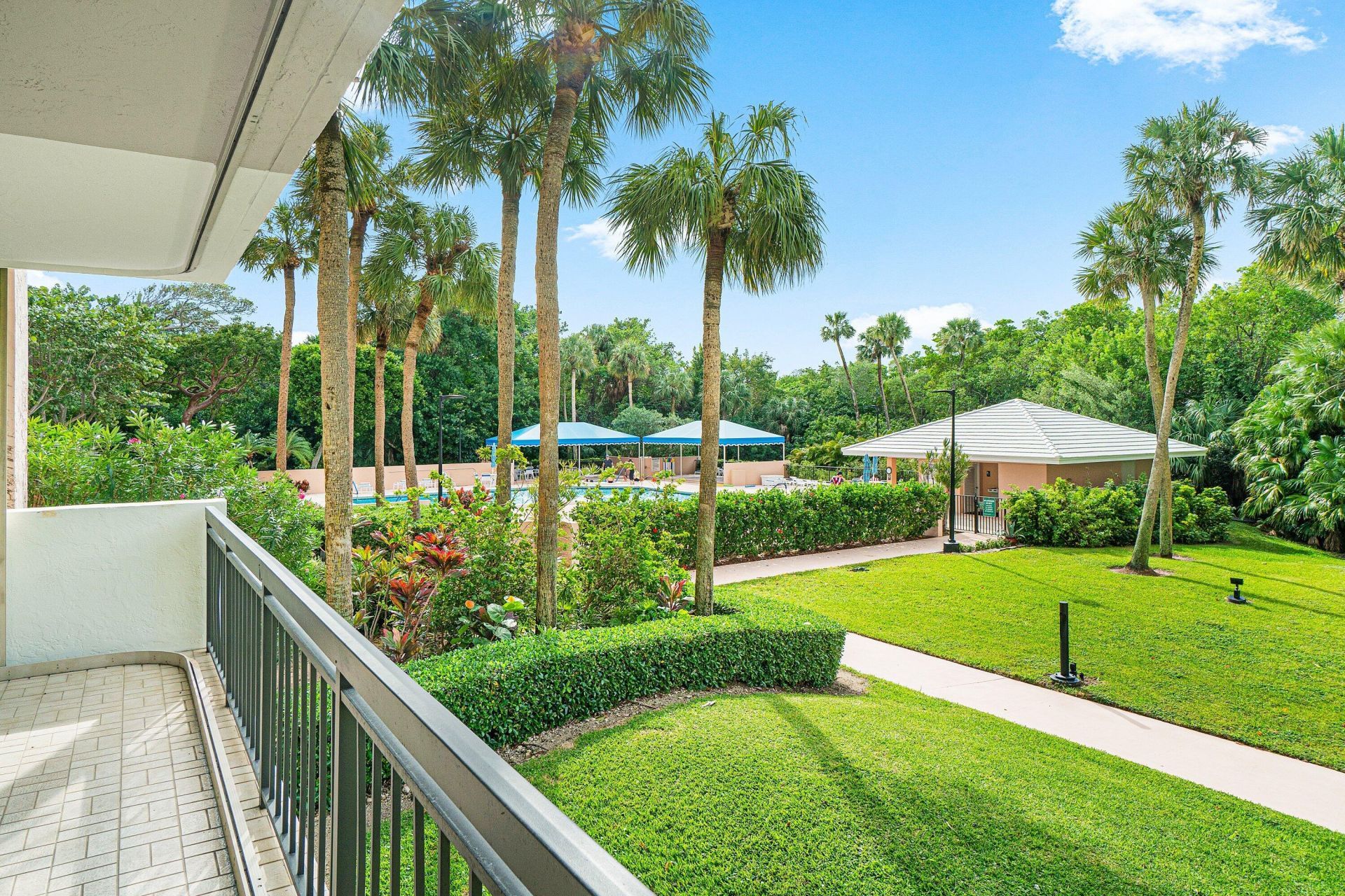 2001 N Ocean Boulevard, Unit 305, Boca Raton, FL 33431 Photo