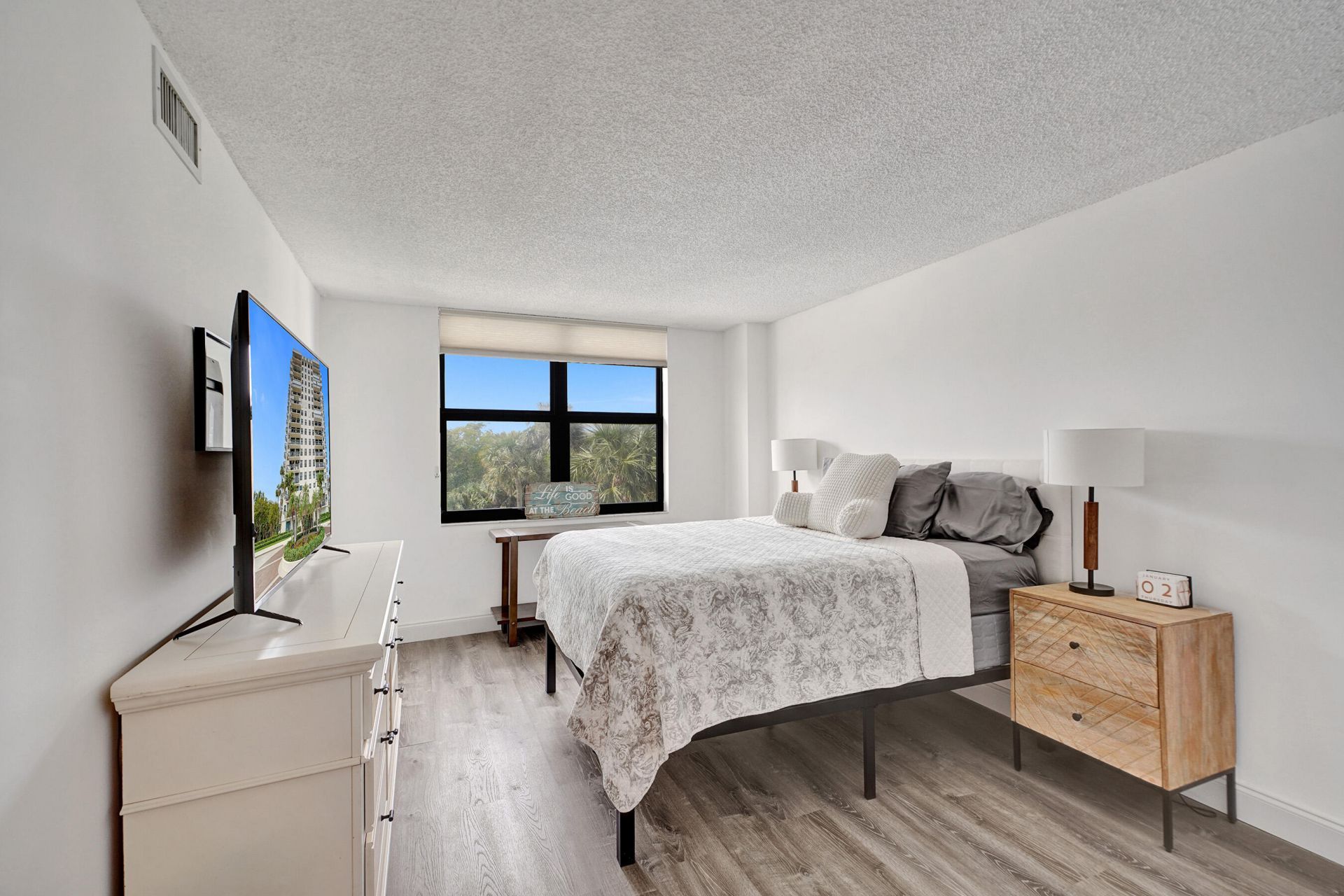 2001 N Ocean Boulevard, Unit 305, Boca Raton, FL 33431 Photo