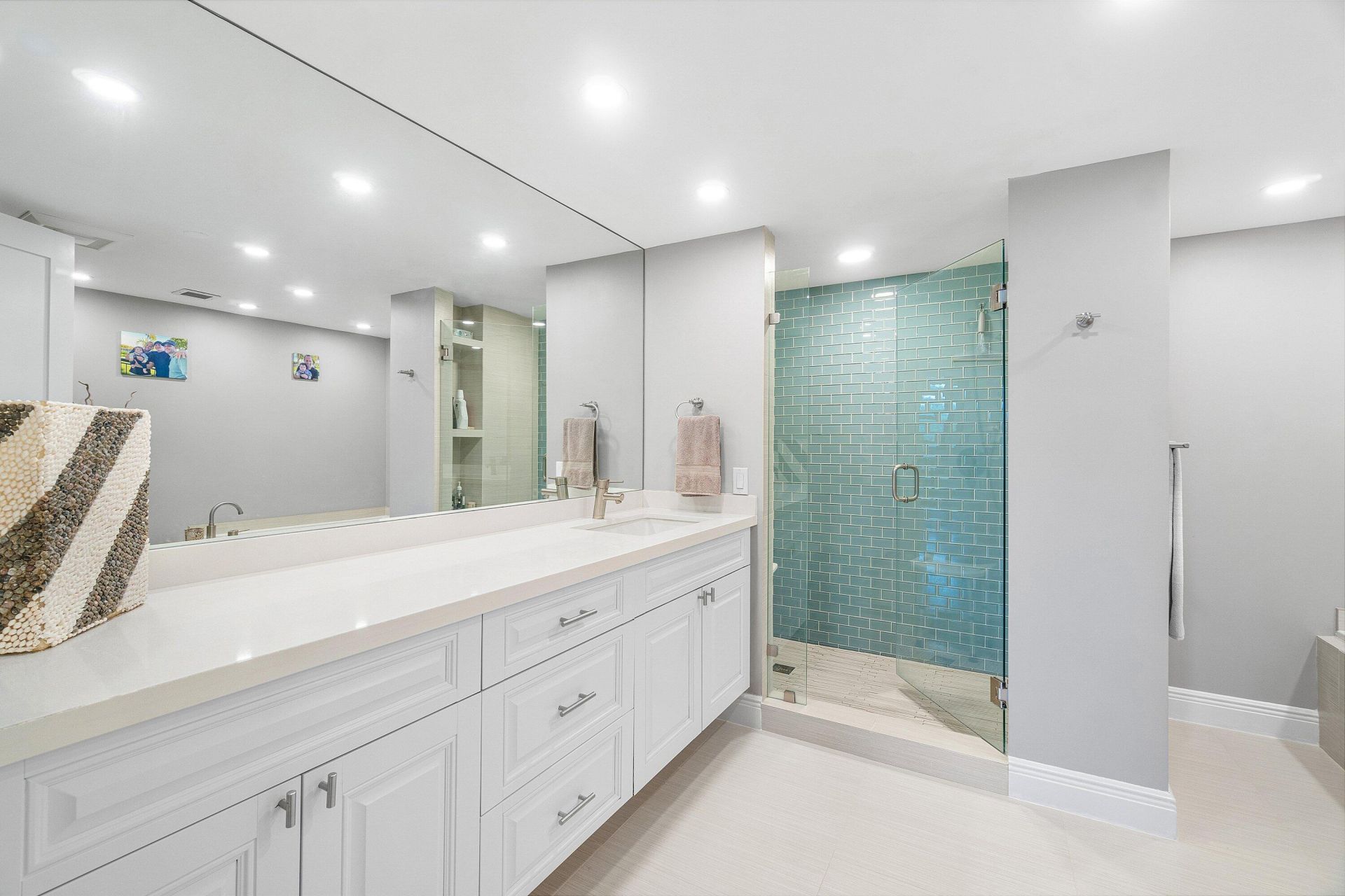 2001 N Ocean Boulevard, Unit 305, Boca Raton, FL 33431 Photo