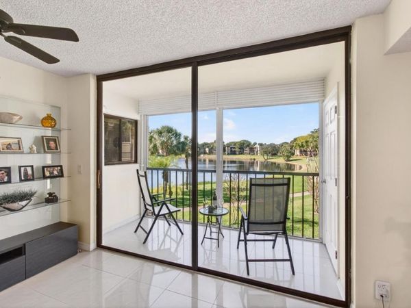 5130 Las Verdes Circle, Unit 207, Delray Beach, FL 33484