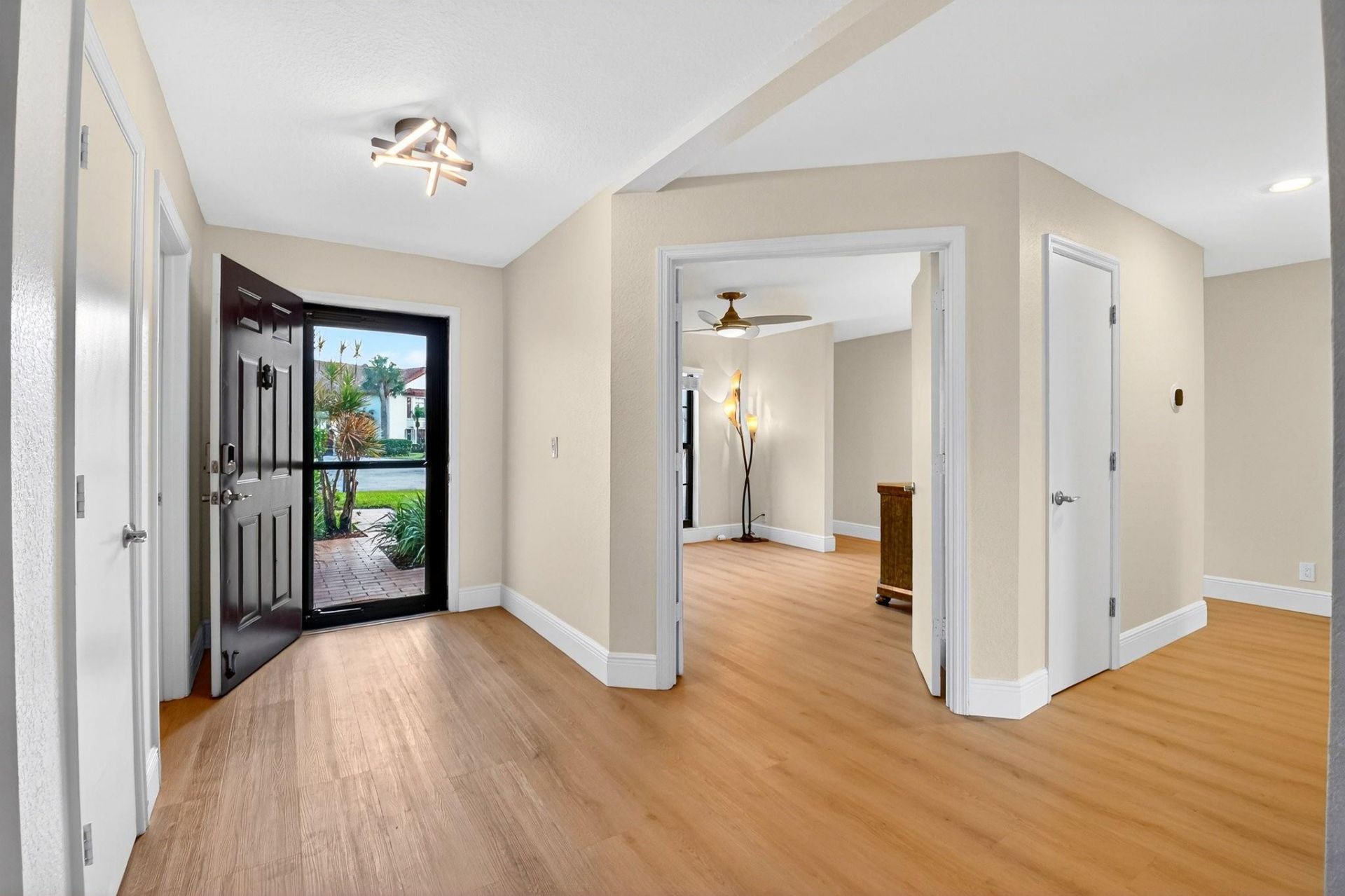 3042 Lucerne Park Drive, Unit 5612, Greenacres, FL 33467 Photo