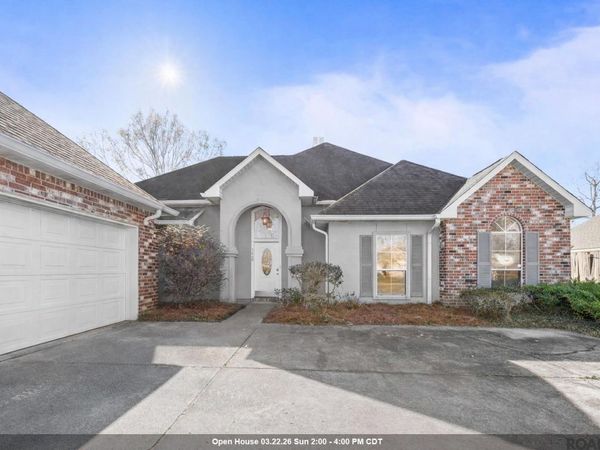 1440 Basswood Dr, Denham Springs, LA 70726