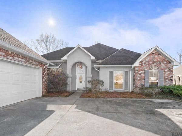 1440 Basswood Dr, Denham Springs, LA 70726